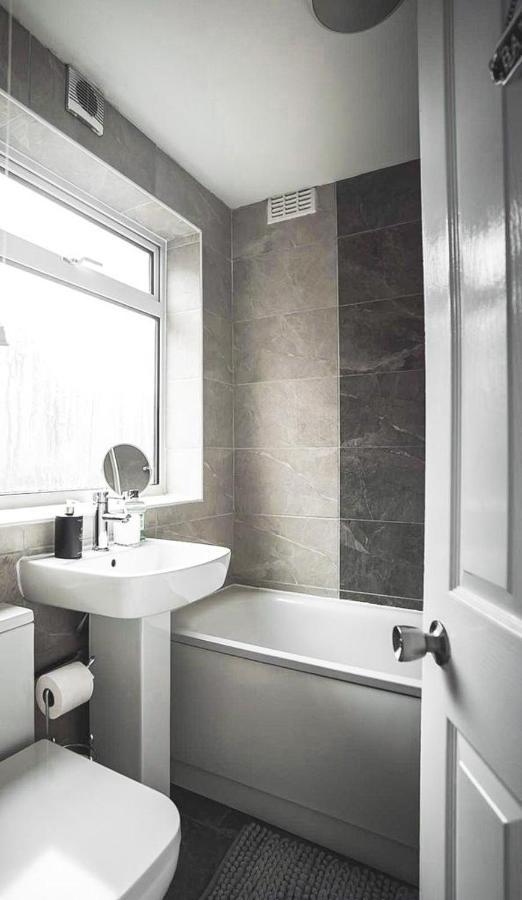 Cosy Affordable Digs Near Coventry City Centre Sleeps5 With Free Parking المظهر الخارجي الصورة